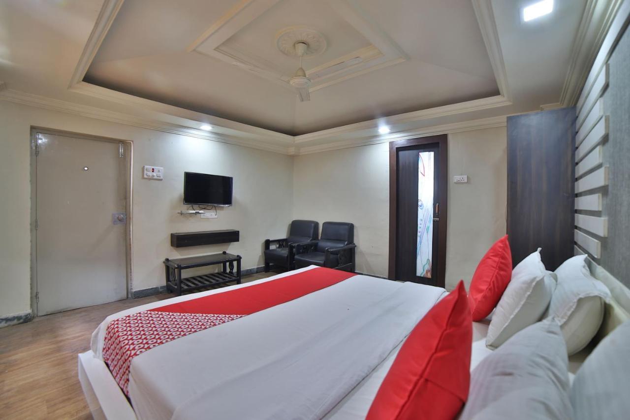 Oyo 41929 Hotel Loyal Residency Jāmnagar 외부 사진