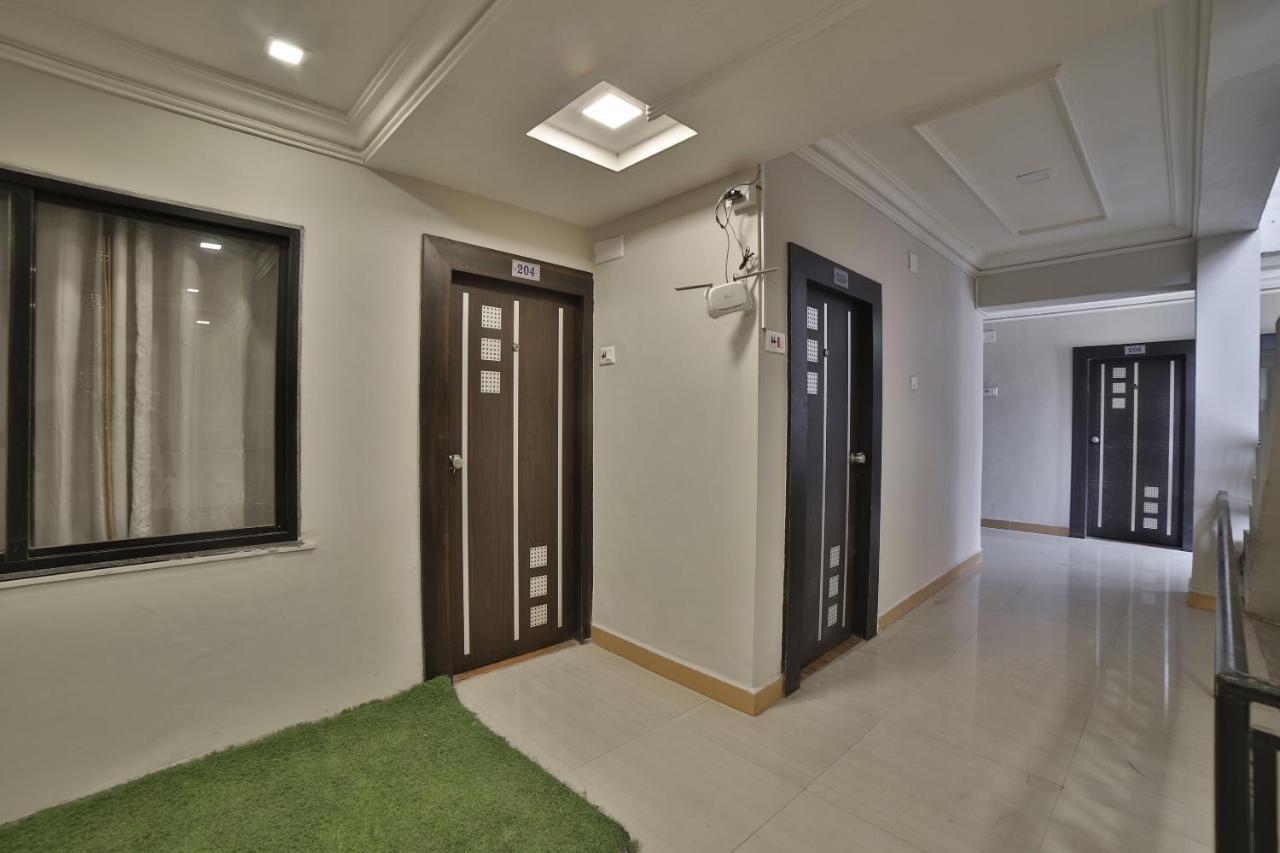 Oyo 41929 Hotel Loyal Residency Jāmnagar 외부 사진