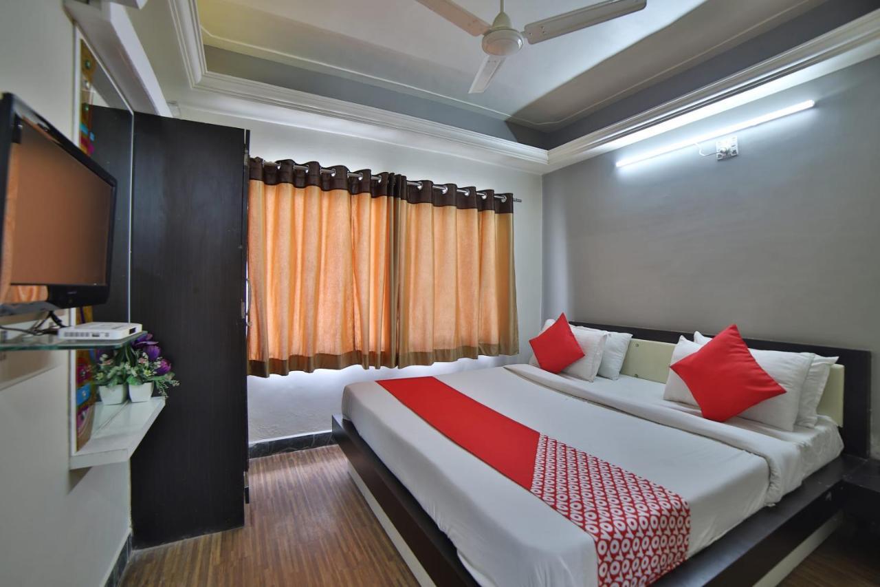 Oyo 41929 Hotel Loyal Residency Jāmnagar 외부 사진